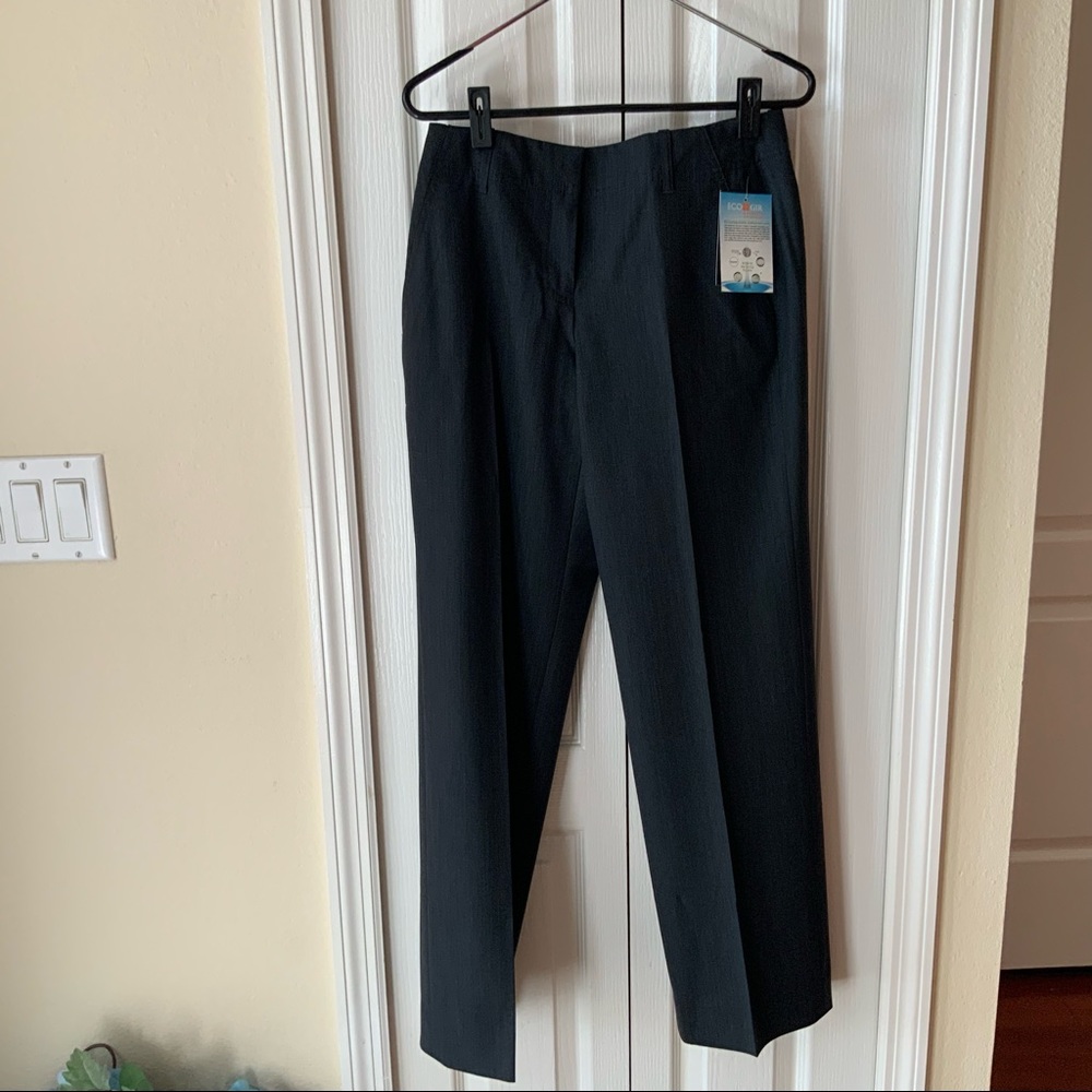NWT Doc & Amelia Grey Pants